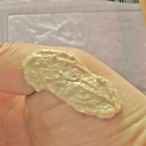 اسكراب للجسم خشن حبيبات