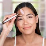 أداة-تدليك-الوجه-بالاهتزاز-فلوليس-كونتور-تعمل-بالبطارية—Flawless-Contour-Vibrating-Facial-Roller-&-Massager