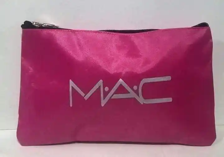 شنطة مكياج لون عشوائي Cosmetic Bag for Women, Adorable Makeup Bags Travel Waterproof Toiletry Bag Accessories Organizer Gifts (4)